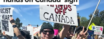 “别碰加拿大”! 79岁摇滚巨星怒站美国街头举牌抗议! 数千人聚集!