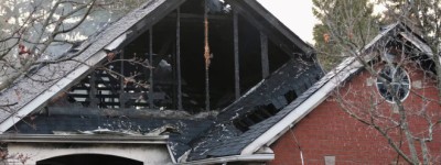 士嘉堡独立屋大火封路 八旬老汉不幸身亡