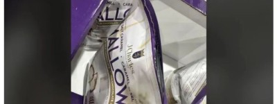 Costco情侣开袋大嚼棉花糖！超市大叔拿公用汤勺对嘴喝