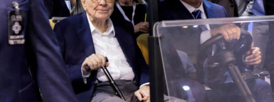 巴菲特突然宣布退休：指定这个加拿大人做接班人