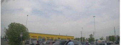 爆料！万锦居民Steeles店外被抢金链子！小心这辆宝马！