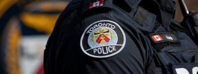 多伦多警长执勤时带上全队喝酒，醉驾撞车后篡改记录试图脱罪