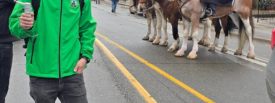 多伦多小伙坚持6年，靠在城市中走路拍视频年赚超六位数