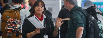 度假变“渡劫”！数千加航乘客滞留全球各地，绝望愤怒震爆全网