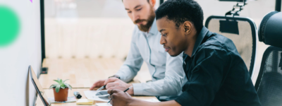 加拿大多所大学正式将AI纳入教学惹争议：帮助学习还是助长偷懒？