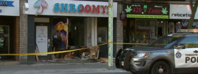 多伦多离奇车祸：皮卡车凌晨撞进迷幻蘑菇店，司机逃逸