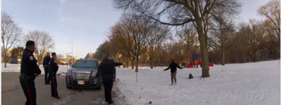 多伦多警官向着后退的无家可归人士连开两枪….案发视频震惊公众