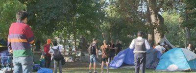 “不要床位，要住房”？多伦多派出推土机强制清理无家可归者营地