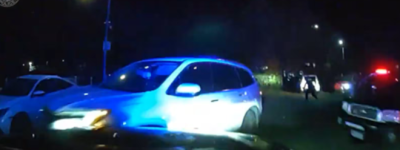 视频曝光：三匪徒抢劫万锦华人区民宅未遂，开车与警车迎头相撞