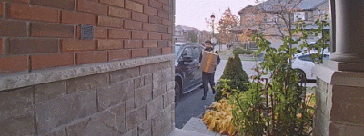 要过节了! 亚马逊包裹到家2分钟, 就被贼人偷走! 安省屋主气炸!