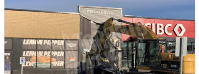 离谱! 多伦多再次惊现”开挖掘机抢银行”: ATM机房被撞烂!