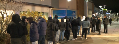 黑五直击!多伦多Outlets天没亮挤爆排队 华人爱买大牌折扣一览