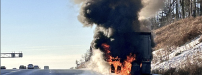 翻斗卡车起火！400号高速公路周一早上两条车道关闭