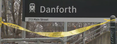 一名男子持枪在Danforth GO站被警方击毙：特别调查组正在调查