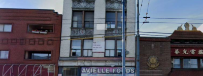 百年遗产楼成危房！35天无人加固就被强拆，住户被迫流落街头！