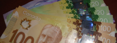 政府赔钱！加拿大人或可申请最高5,000加元CRA拟议和解赔偿