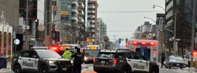 清晨买菜过马路，多伦多80岁老妇被两车撞倒，当场身亡