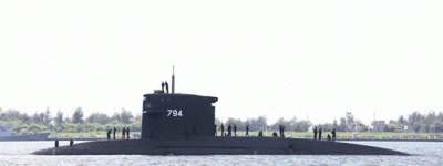 台媒：台海军潜艇执行任务期间6人落水，其中3人获救3人在搜救中