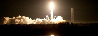 SpaceX猎鹰重型运载火箭将美太空飞机送入更高轨道