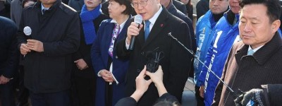 韩国最大在野党党首李在明釜山遇袭