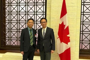 新任香港经贸处处长首次出访渥太华