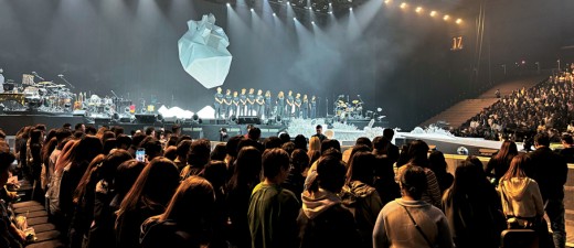 歌手以歌傳力量　勉香港人要撐住！