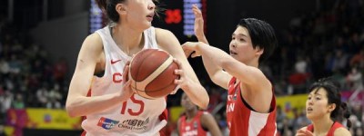 决赛击败日本队！中国女篮时隔12年再夺亚洲杯冠军