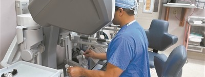 美国首例机器人肝移植手术成功