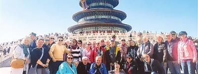 千余外国游客乘邮轮开启中国文化之旅