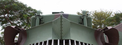 台媒：台军退役扫雷车在苗栗公园展示，“26根大钢牙几乎被拔光”