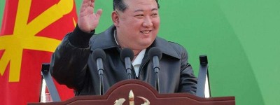朝鲜播出一首新歌 颂赞金正恩为“可亲的父亲”