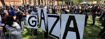 美国南加州大学举行亲巴勒斯坦示威 警方逮捕93人