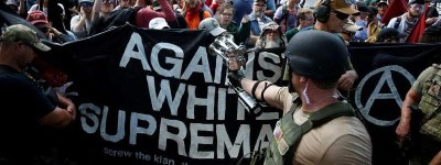 特朗普将校园示威与白人至上主义者暴力事件相提并论