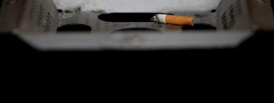 消息：英国政府考虑禁下一代人买烟