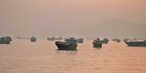 霍爾木茲海峽封鎖　油價跳漲！