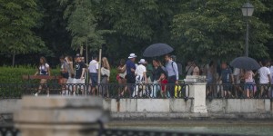 致命热浪席卷西班牙，初步统计四天内212人因极端高温死亡