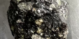 中国本土发现的首块月球陨石有重要发现