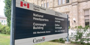 加拿大税务局公布：2026年你将被征收多少税款？领取多少福利？