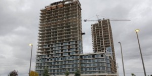 加拿大联邦政府停止向CMHC拨款：削减住房预算56%