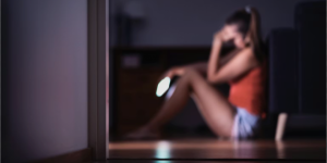 加拿大未成年人AI色情受害案飙升，警方教家长如何保护孩子