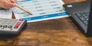 民众和地产业懵了 加拿大央行确认利率已降到头了