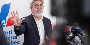 魁北克自由党领袖辞职：丑闻与压力下的政治震荡