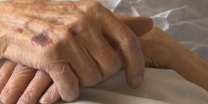 妻患老年痴呆，BC男子多次计划杀妻再自杀