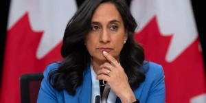 加拿大罕见迅速表态：坚定支持格陵兰主权，明年开设领事机构！