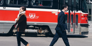 受特朗普关税和AI影响，多数加拿大企业在2026年上半年不愿招聘