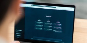 ChatGPT引导顾客上门，AI正重新塑造加拿大零售业服务业的未来