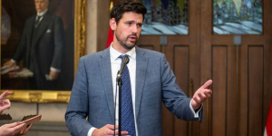 司法部长说：自由党政府更严格的犯罪政策是对公众关切的回应