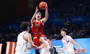 第二届亚洲大学生篮球联赛：上海交大险胜北大进四强