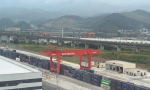 活力中国调研行丨湖南怀化：箱包“出海记”