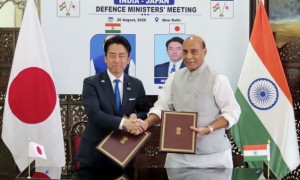 日本首次向印度派战机，冲着中国？